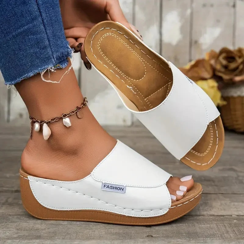 Women Wedge Slippers Summer 2025 New Fashion Slippers Open Toe Breathable Sandals Comfortable Buckle Woman Shoes Slides Women