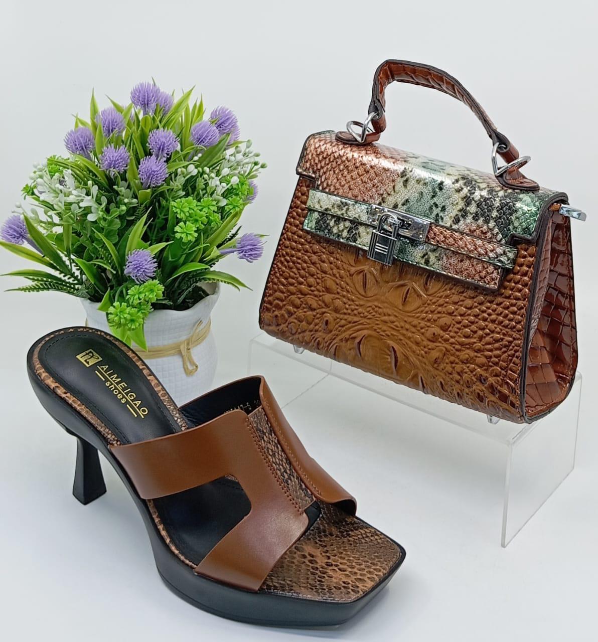 ✨ Elegant Handbag & Heel Set ✨