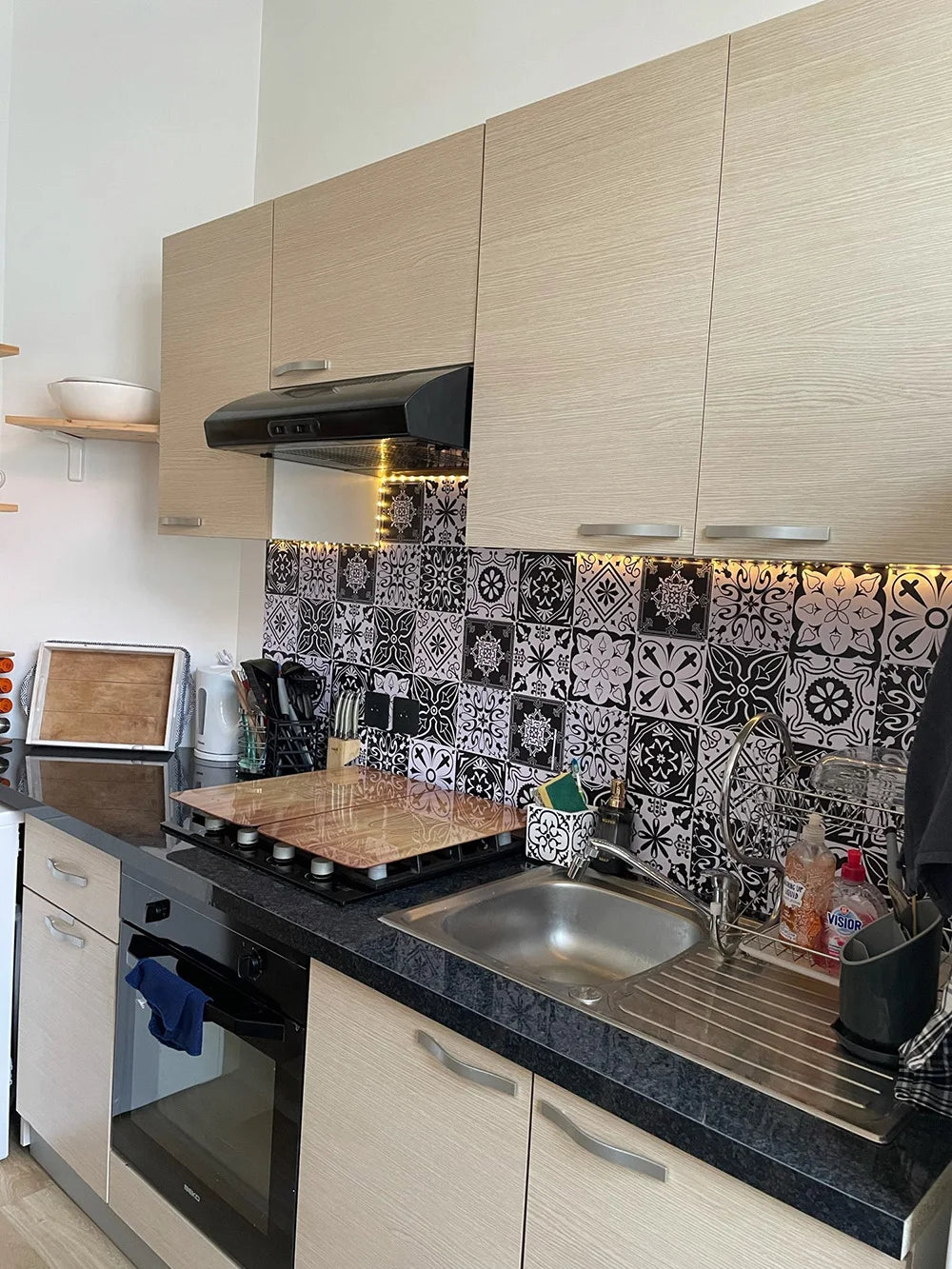 10pcs Retro Pattern Matte Surface Tiles Sticker Transfers Covers for Kitchen Bathroom Tables Floor Hard-wearing Art Wall Decals