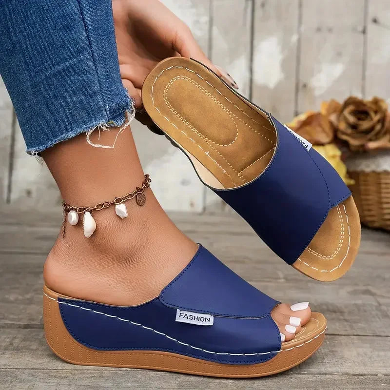 Women Wedge Slippers Summer 2025 New Fashion Slippers Open Toe Breathable Sandals Comfortable Buckle Woman Shoes Slides Women