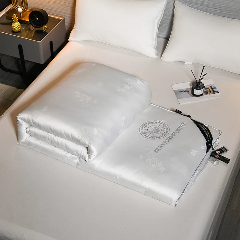 100% silk quilt natural mulberry silk spring autumn comforter thickened winter warm blanket fashion high end summer silk quilt