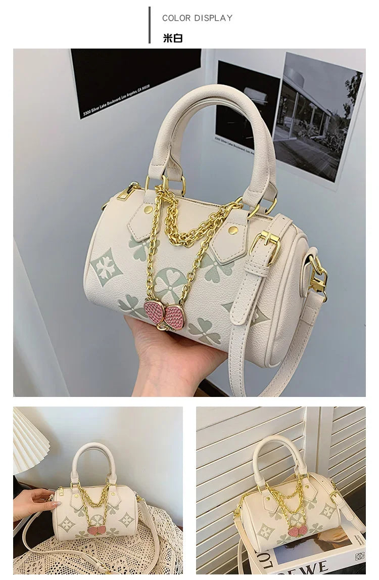 Women's Shoulder Bag Four Leaf Strawberry Diamond Pendant Chain Bag Fashion Crossbody Bag Underarm Bag